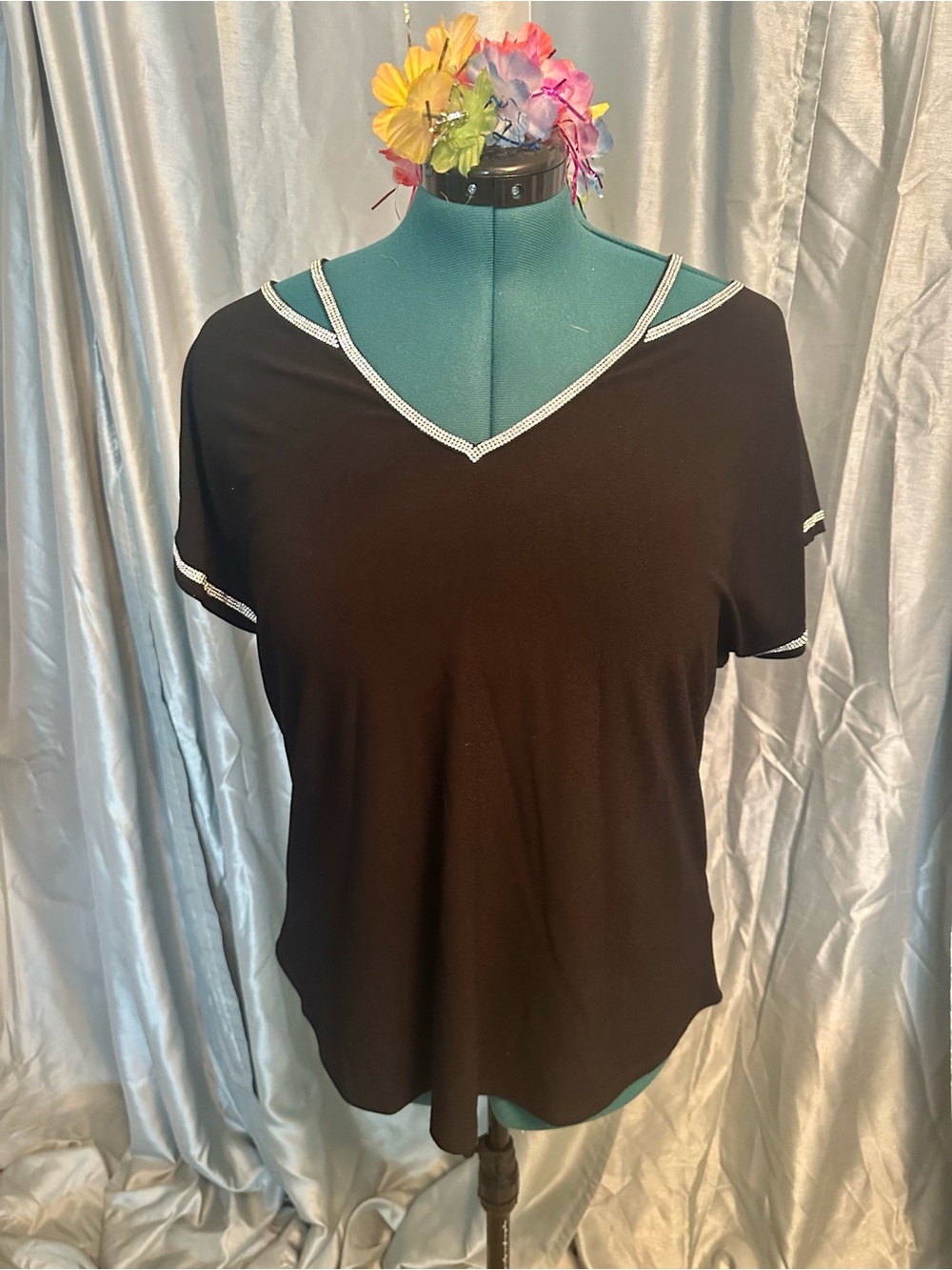 89th & Madison Black V-Neck Short Sleeve Top with rhinestone Trim